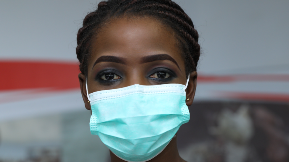 Nkechi Ogbonna na BBC tori pesin wey wear face mask