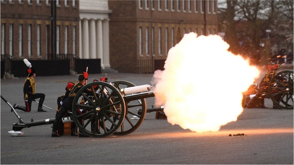The Kings Troop Royal Horse Artillery fire di Death Gun Salute to mark di passing of Britain Prince Philip, Duke of Edinburgh, for di Parade Ground, Woolwich Barracks for central London on April 10, 2021