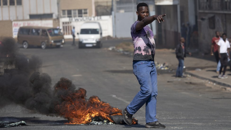 South Africa looting updates: Protest in South Africa lead to looting, riots