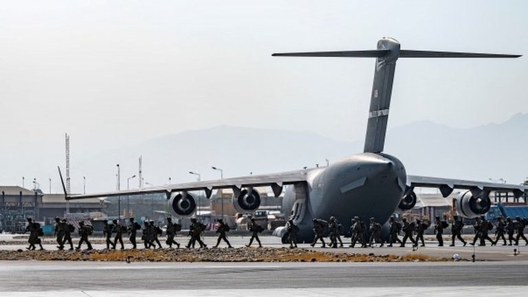 Kabul Afghan latest update: Fotos of happenings in Kabul airport, as US finish withdrawal