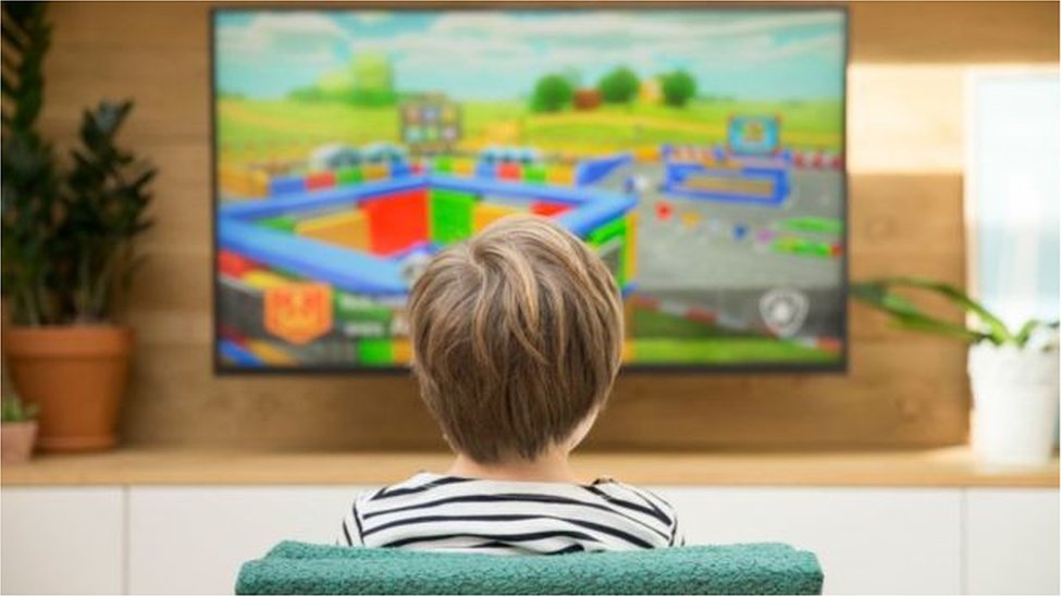 Child wdey watch game for computa