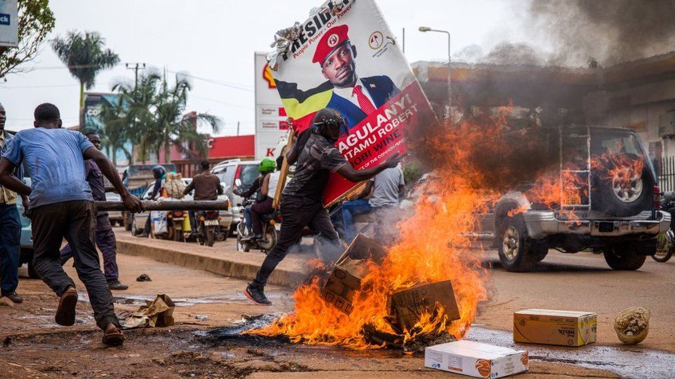 Uganda elections 2021: Yoweri Museveni vs Bobi Wine Uganda Decides presidential contest