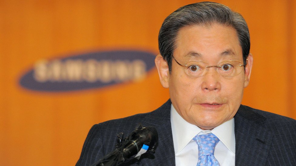 Lee Kun-Hee, chairman of South Korea's largest group Samsung speaking at a press conference
