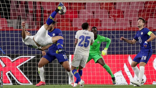 Mehdi Taremi scores for Porto against Chelsea in the Champions League