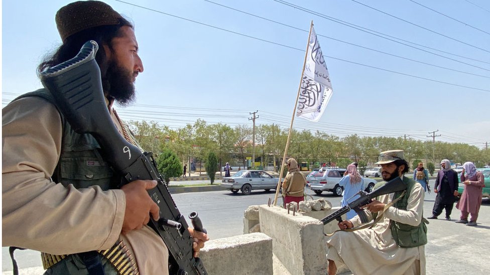 Taliban fighter for inside Kabul afta dem take-over