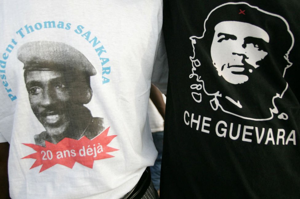 Pipo wear T-shirts dey commemorate Che Guevara and Thomas Sankara for Ougadougou in 2007.