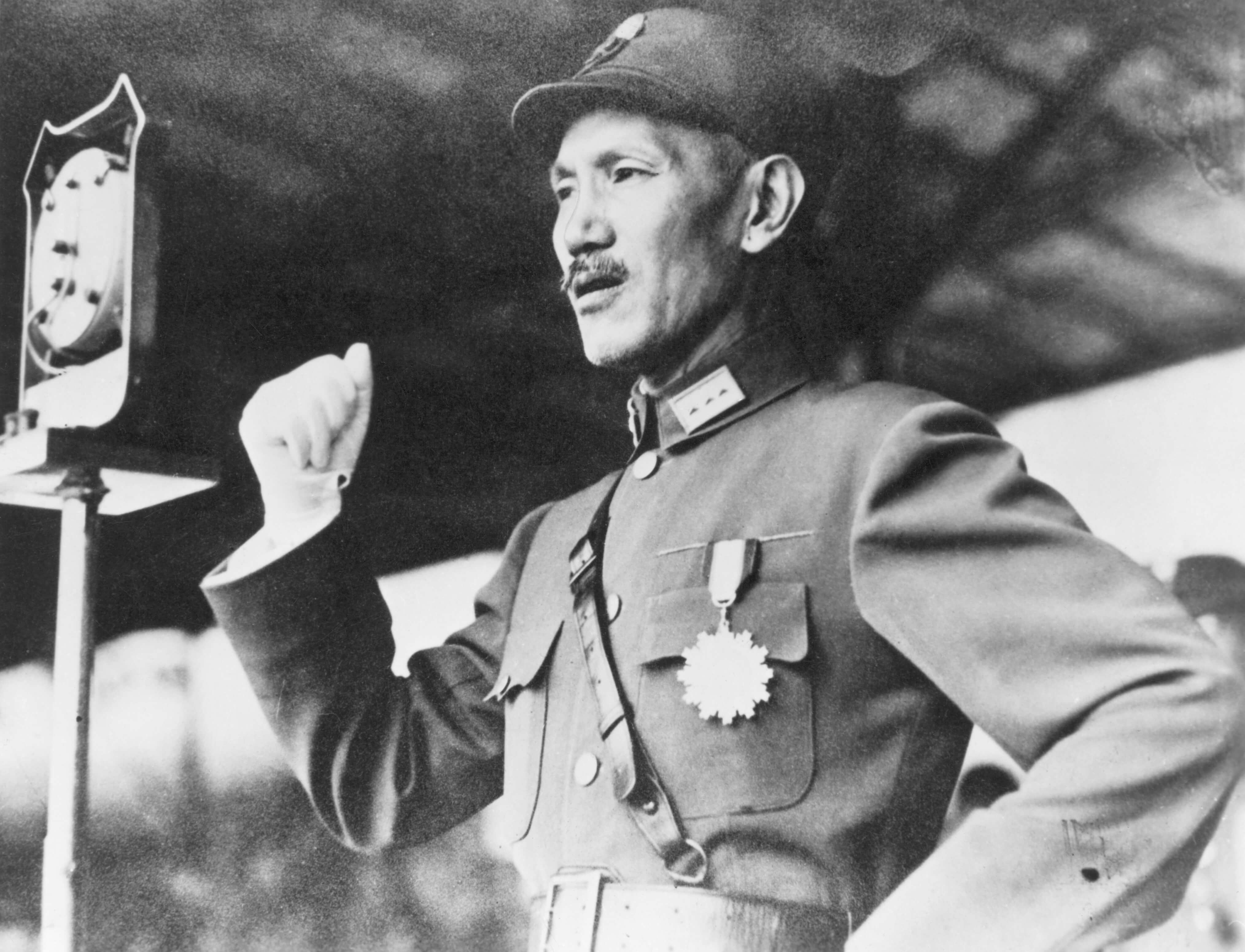 Chiang Kai-shek run to Taiwan afta im defeat by di communists for 1949