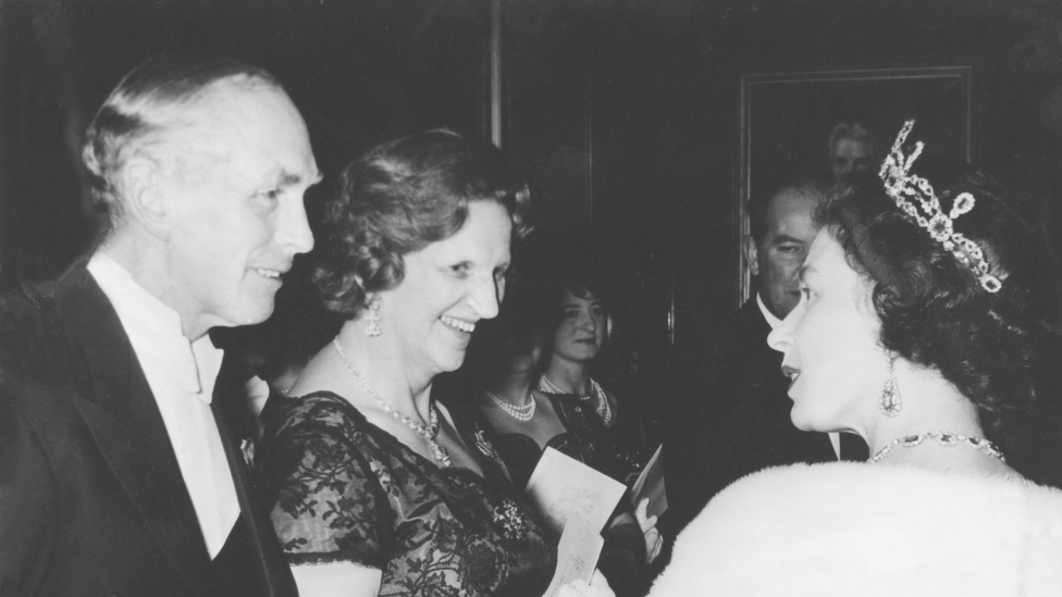  Queen wit Sir Alec Douglas-Home and Lady Home