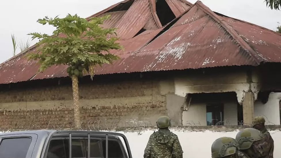 Uganda security forces for di Mpondwe Lhubiriha Secondary School on 17 June