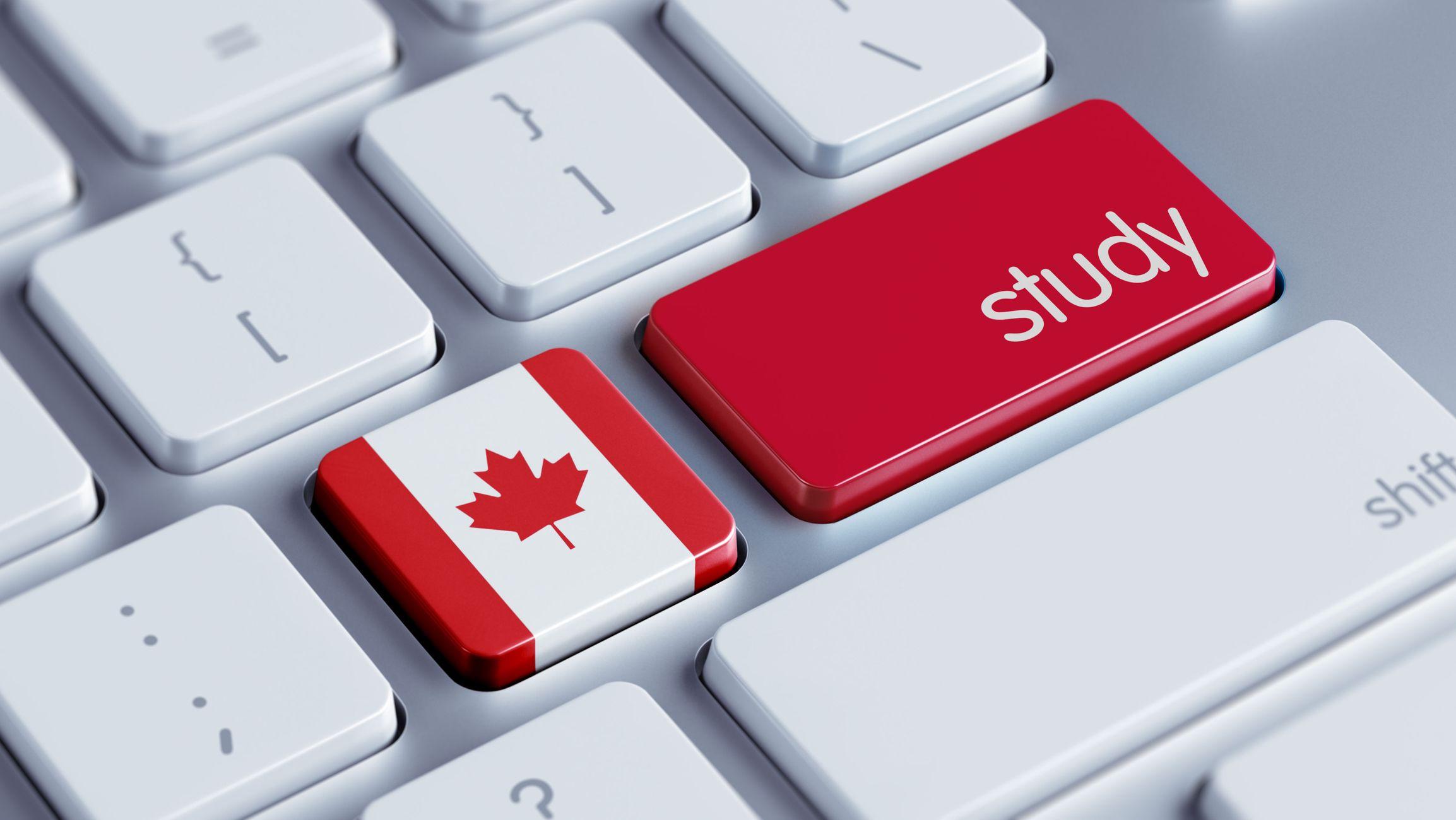 Keyboard wit Canadian flag