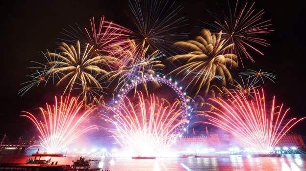 Fireworks for London as dem ring in di new year