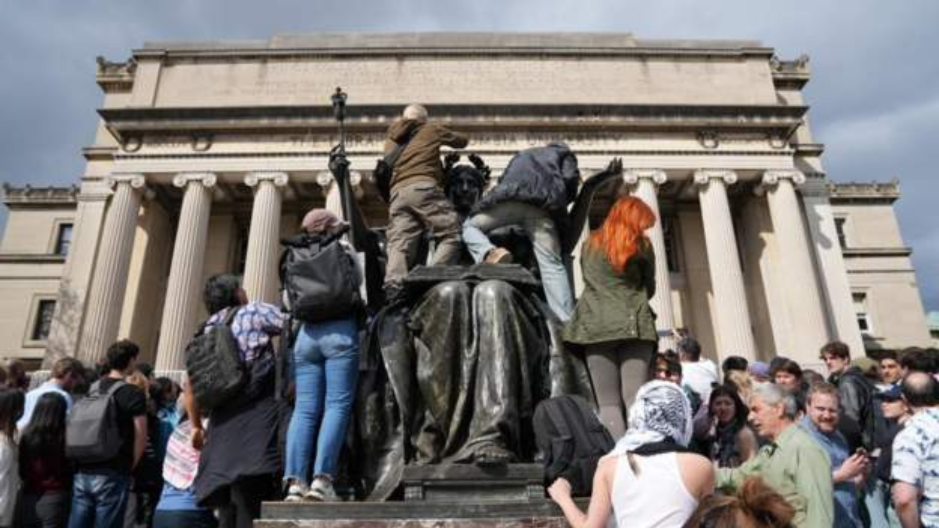 Protesters for Columbia University gather