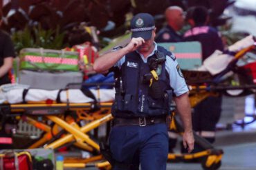 Nine-month-old baby dey for surgery, im mama and five odas die for Sydney stabbing attack
