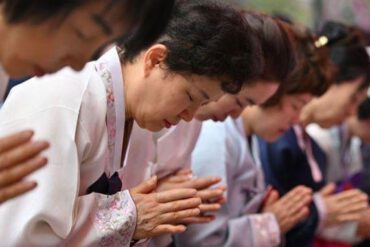 Losing my religion: Why many East Asians dey change faith