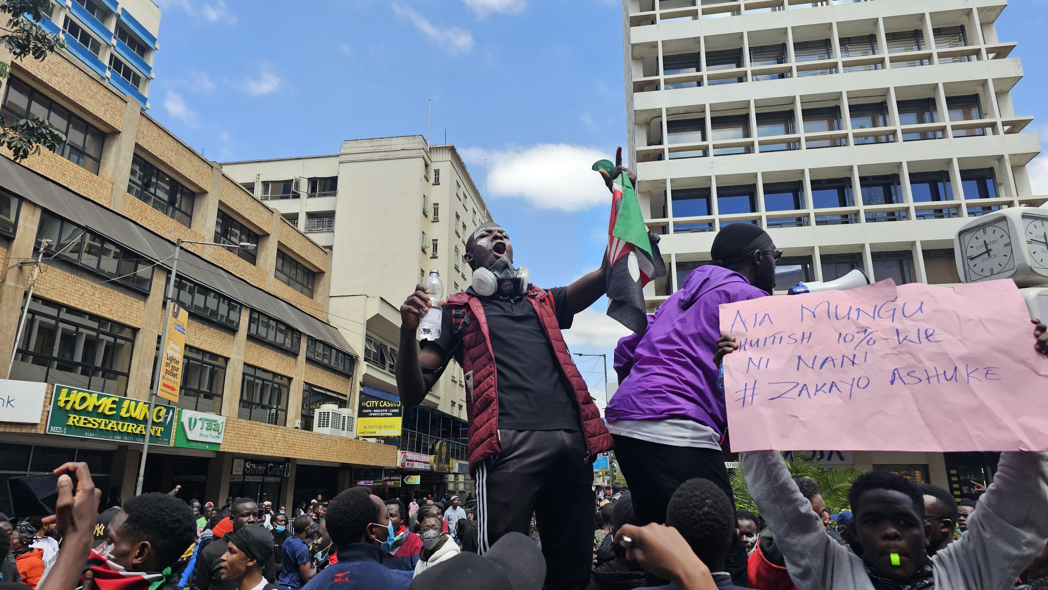 Protesters enta street for Kenya to do I no go gree ag