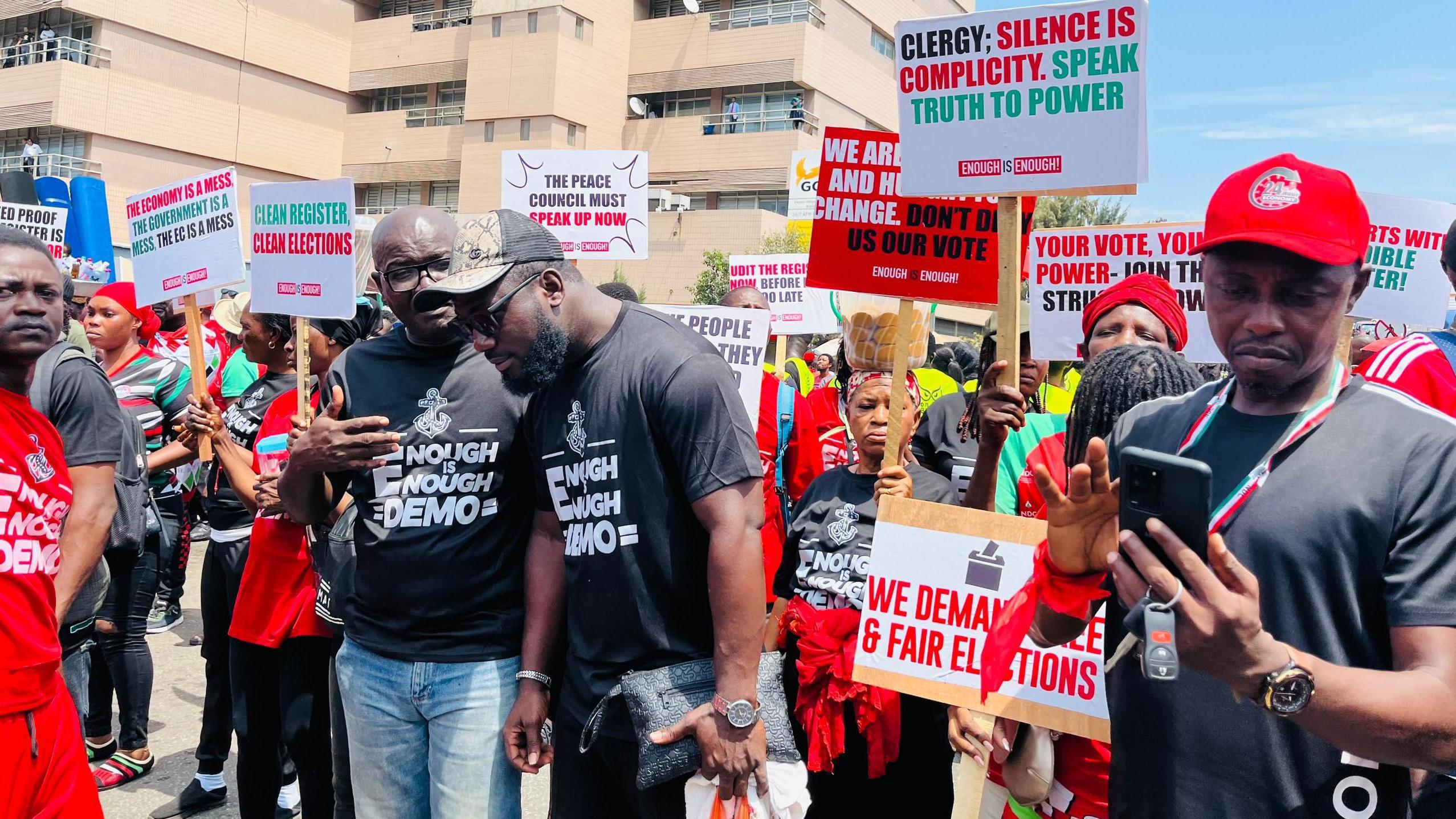 Foto of protesters for Accra, Ghana 