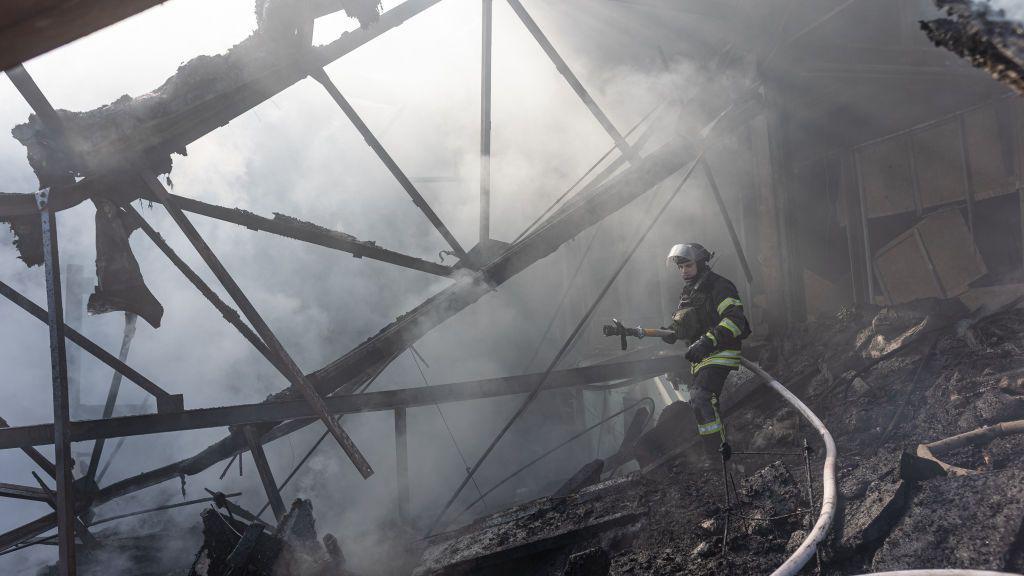 Ukrainian emergency service workers dey put out fire for one factory afta one Russian shelling as di Russia-Ukraine war continue for Kostiantinivka, Ukraine.