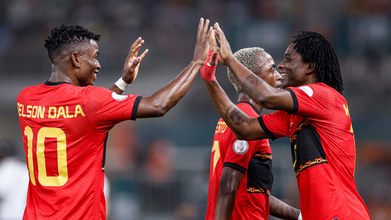 Angolan team celebration 