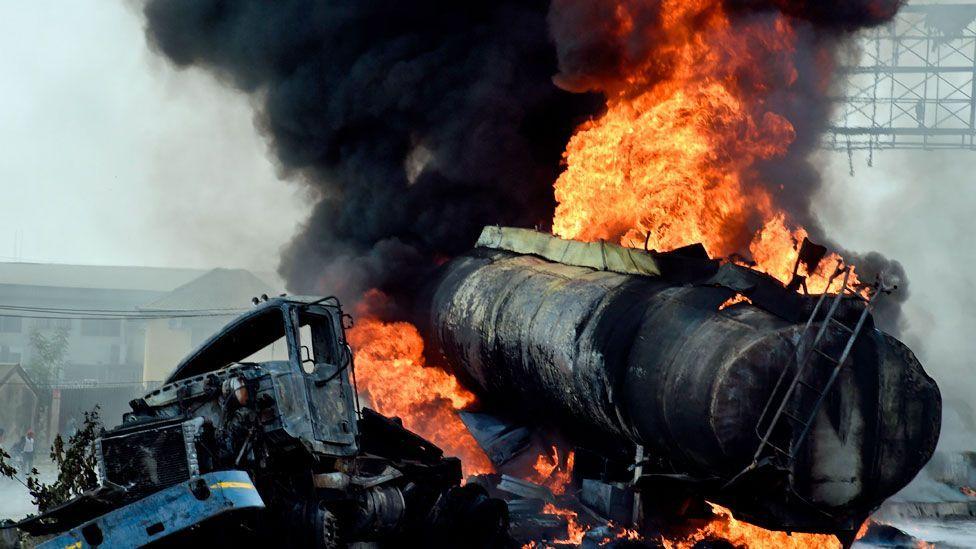 A tanker wit petrol catch fire afta e fall down on di Lagos-Ibadan expressway for Magboro, Ogun State, Nigeria - 2 December 2020